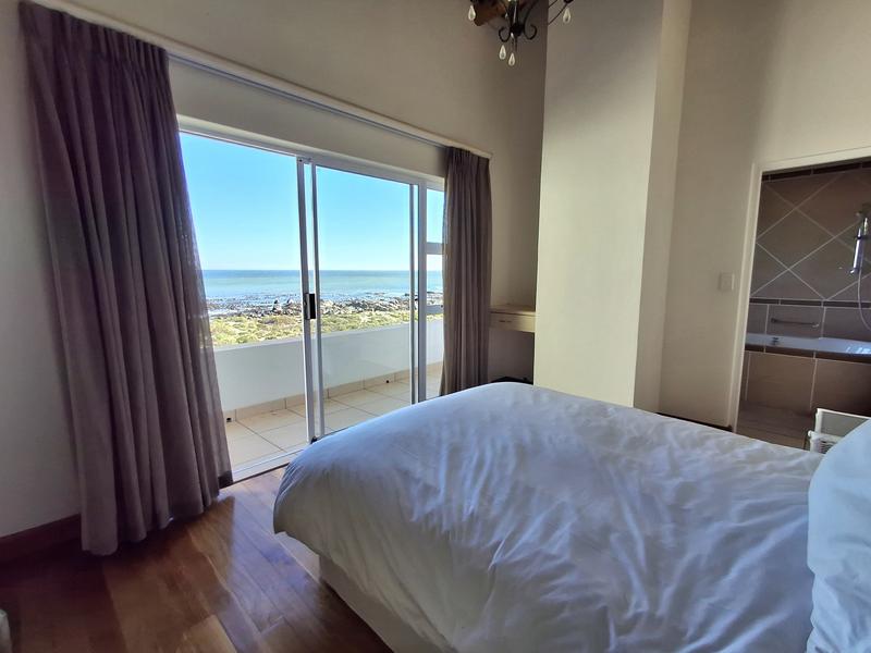 6 Bedroom Property for Sale in Duyker Eiland Western Cape
